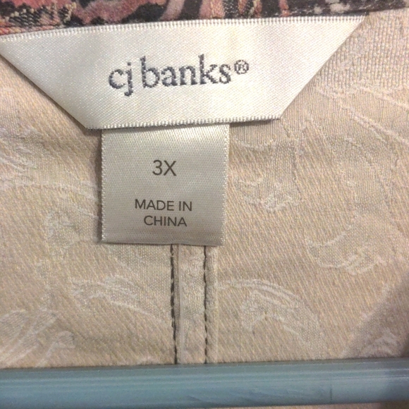 🌼 PRICE DROP...Jean Jacket 🌼 - Picture 6 of 7